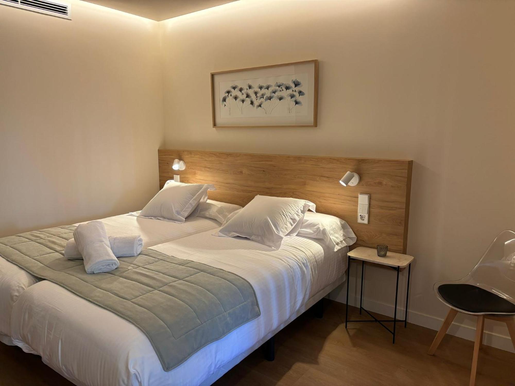 Apartamentos Joaquin Costa Santander Ngoại thất bức ảnh