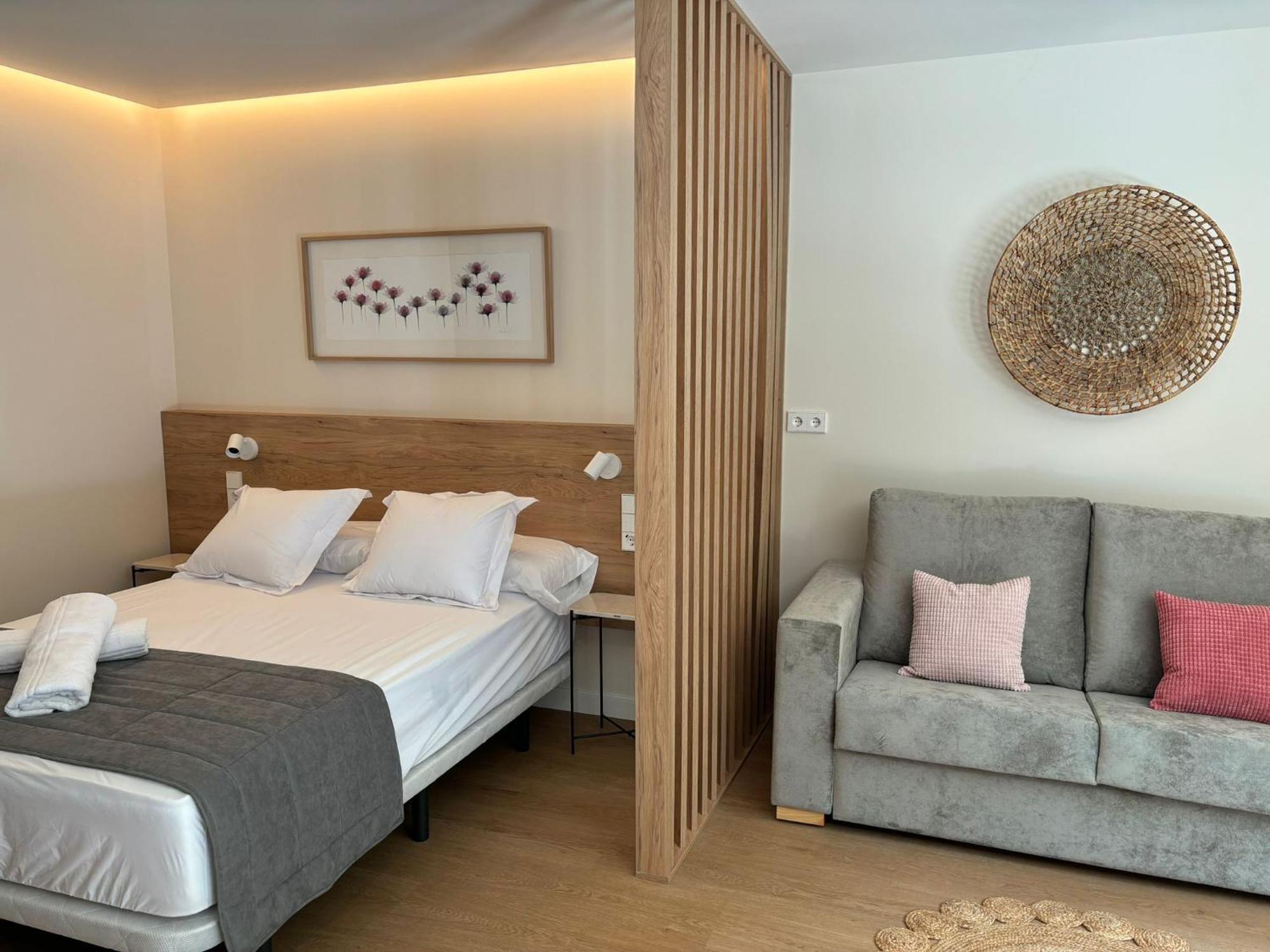 Apartamentos Joaquin Costa Santander Ngoại thất bức ảnh
