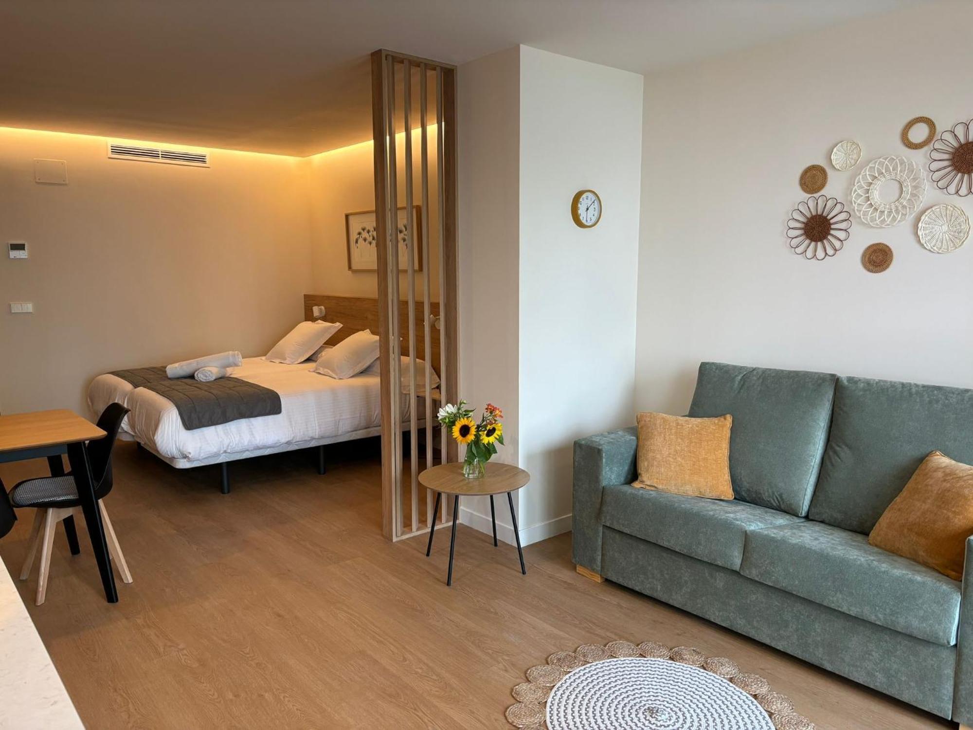 Apartamentos Joaquin Costa Santander Ngoại thất bức ảnh